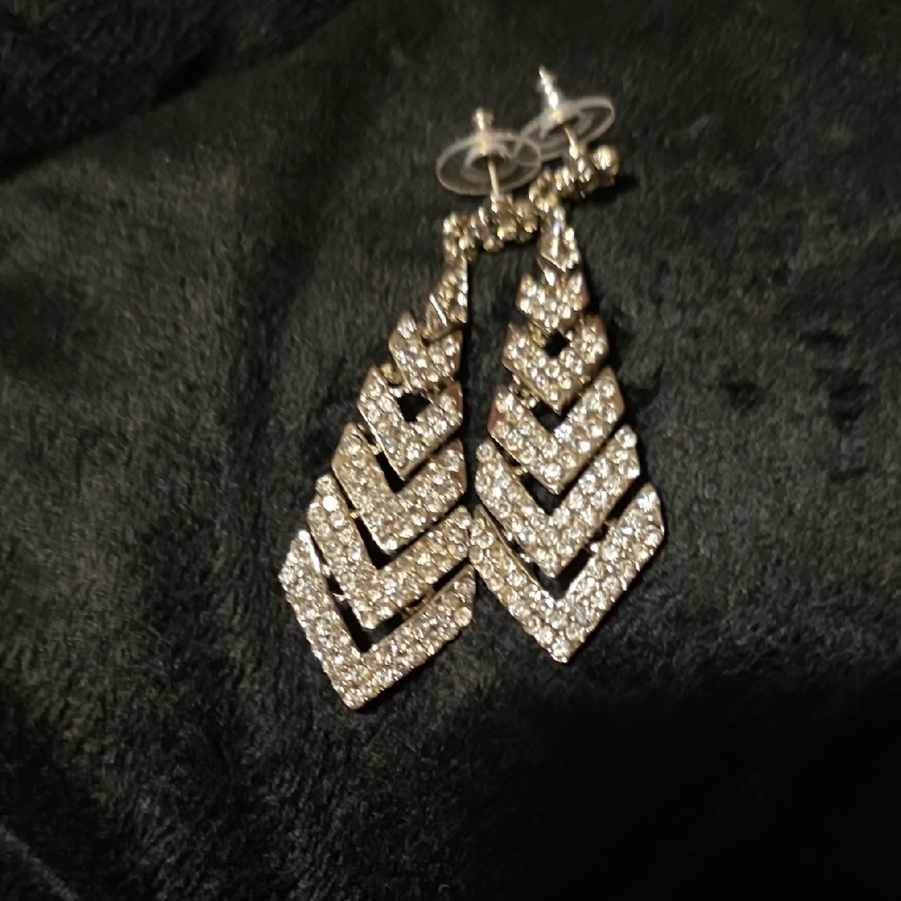 Elegant Silver Chevron Earrings